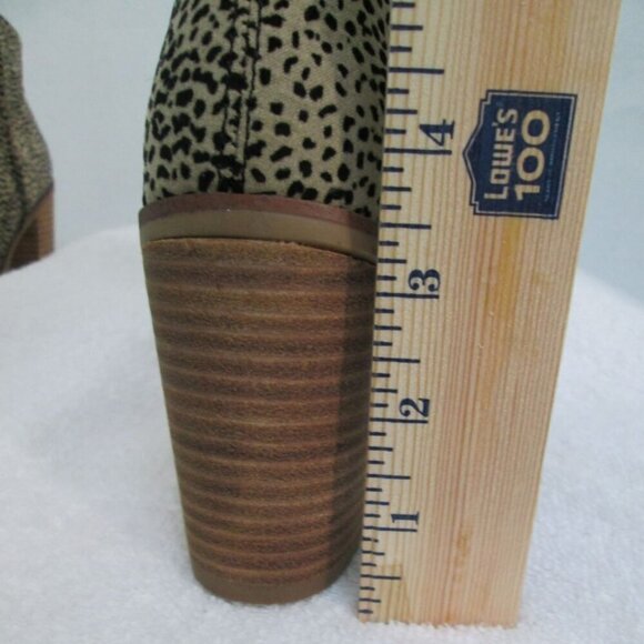 NWOB Mia Tracee Cheeta Print Block Heel Zip Up Ankle Booties-6W - Picture 11 of 14